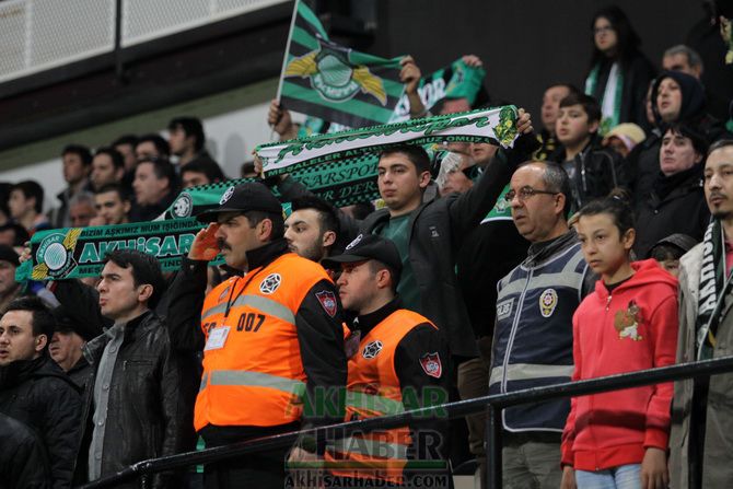 Akhisar Belediyespor;2 Çaykur Rizespor;3